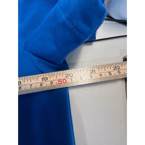 Figs Technical Collection Small Blue V-Neck Scrub Top With Pockets For Women - Picture 7 of 8